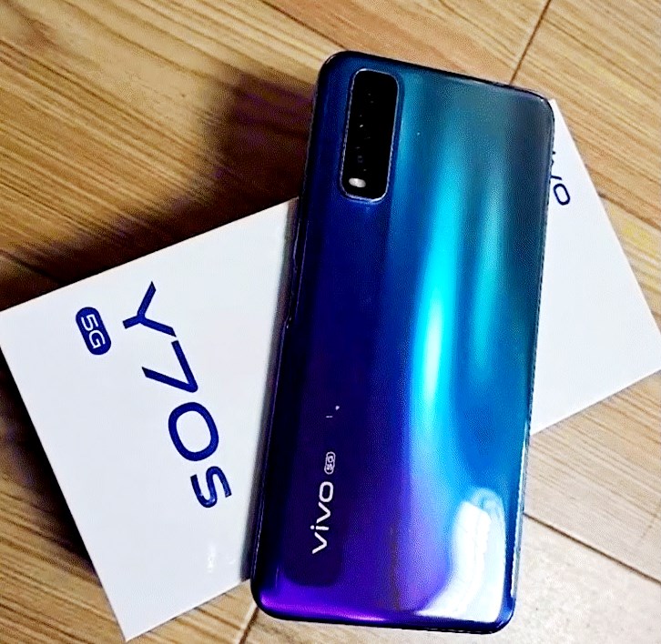 Présentation du smartphone Vivo Y70s avec les principales caractéristiques
